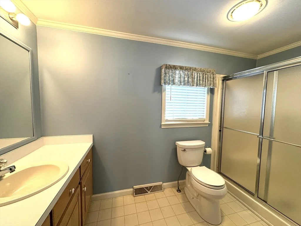 Photo of 6 Edgewood Drive