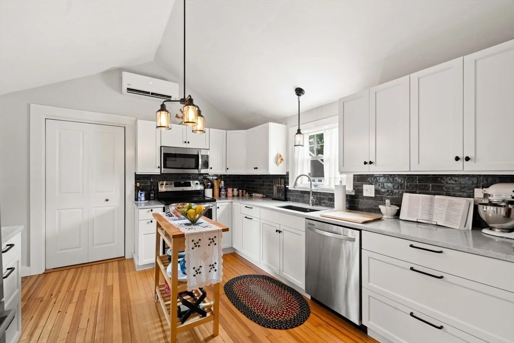 Photo of 45 Whitehall Rd