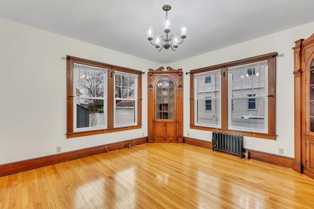 Photo of 458 Broadway St