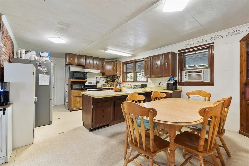 Photo of 708 Templeton Rd
