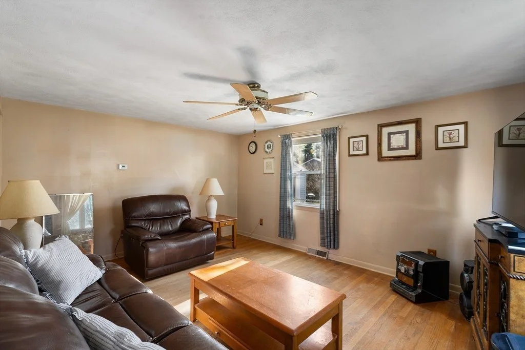Photo of 331 Grand Valley Rd
