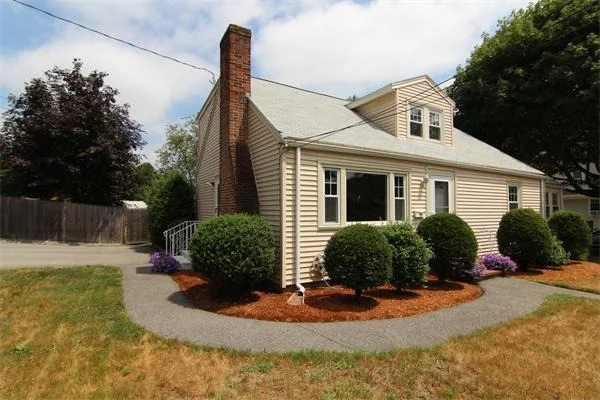 Photo of 301 William St