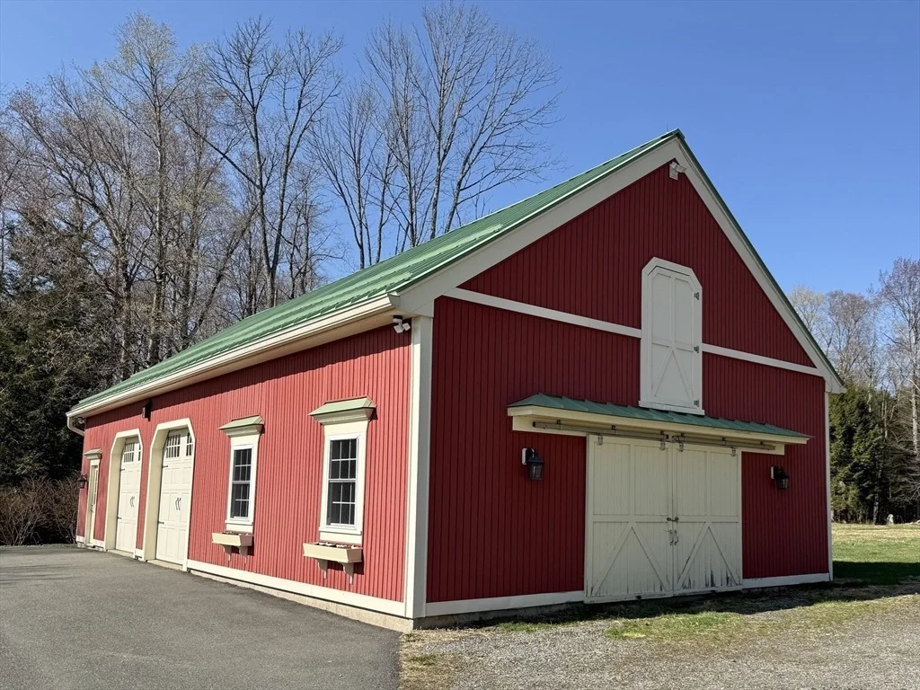 Photo of 398 Old Post Rd