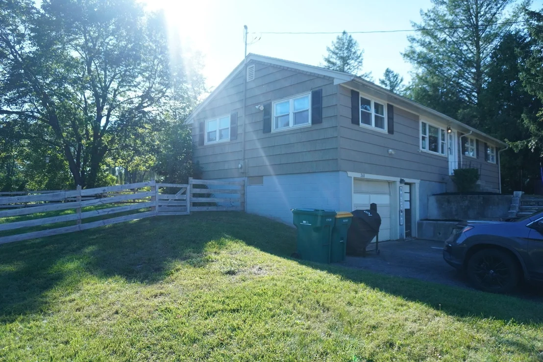 Photo of 268 Sterling St