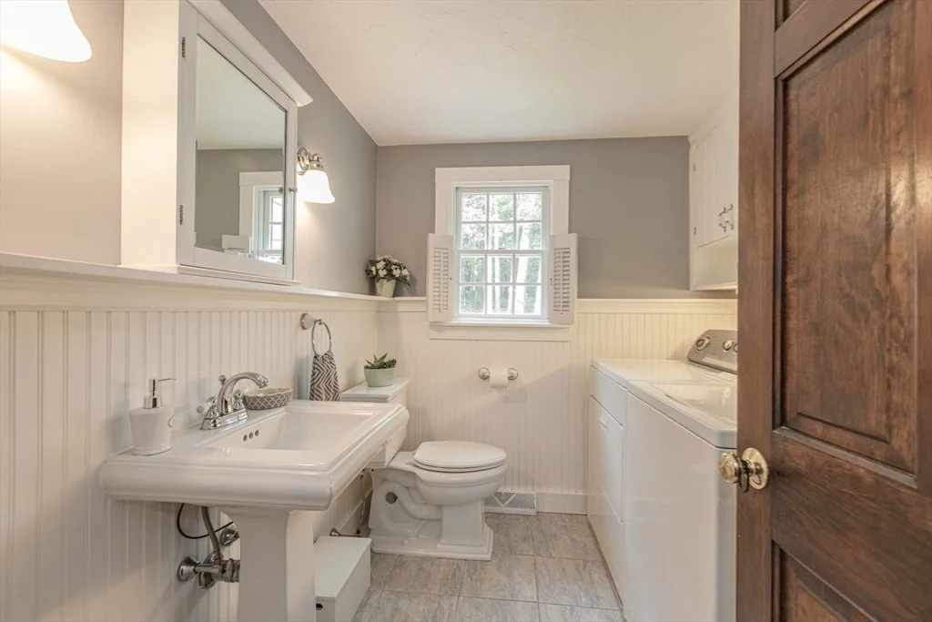 Photo of 1115 Forest St