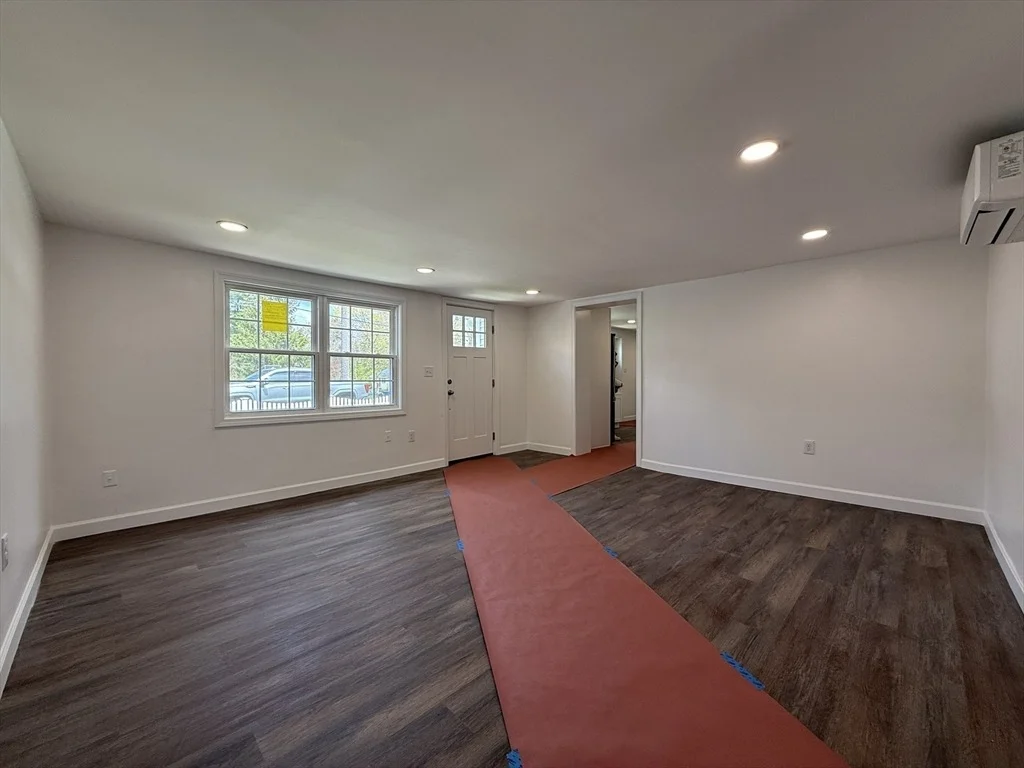 Photo of 43 Buttonwood Road
