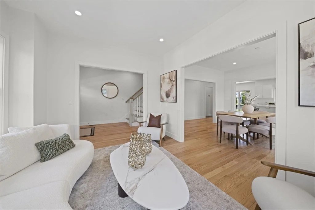 Photo of 9 Mina Way