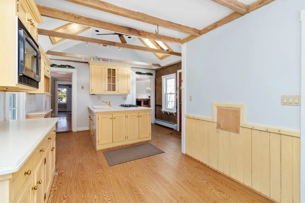 Photo of 1 Sassamon St