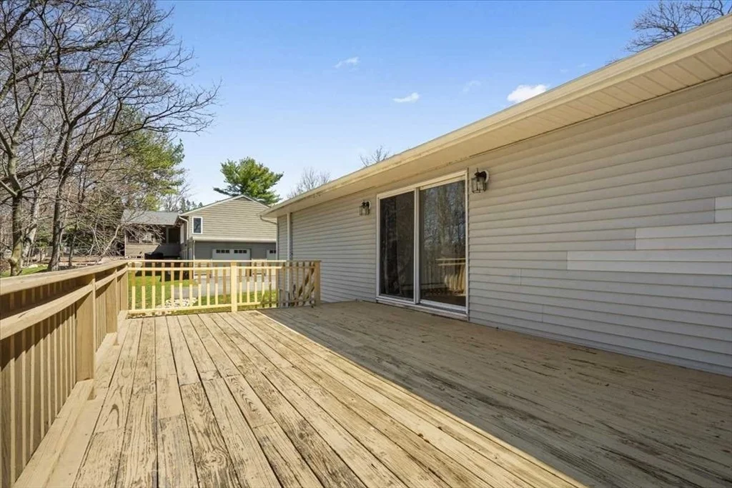 Photo of 77 Zenith Dr