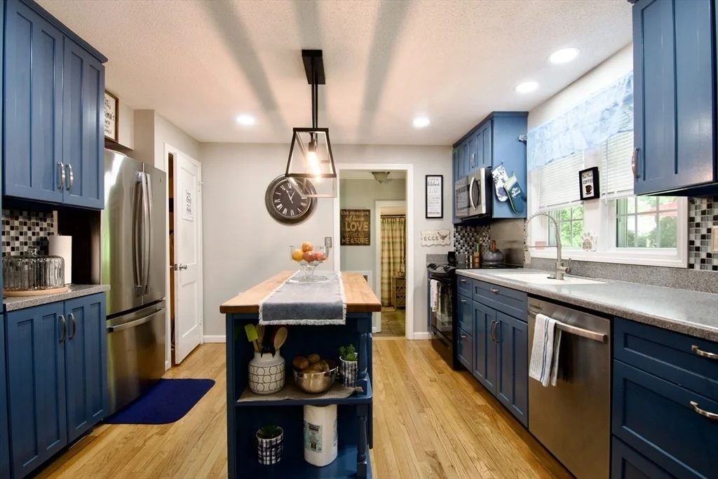 Photo of 55 Bridle Path Rd