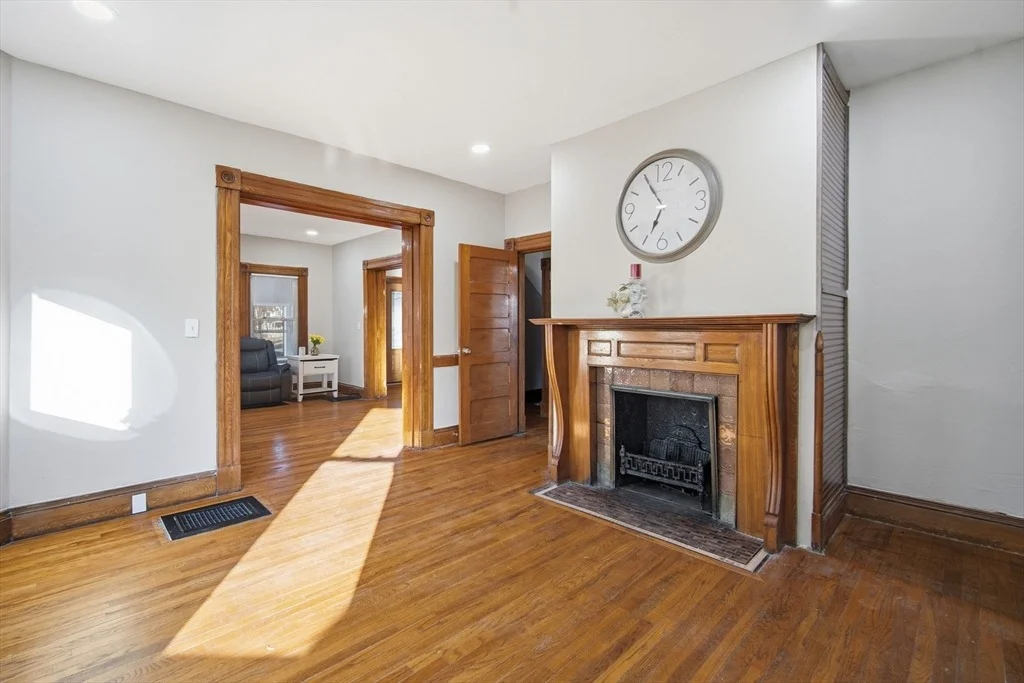 Photo of 106 Amherst St