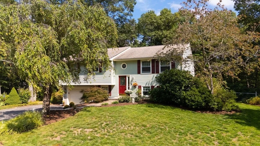 Photo of 3 Cushing Ln
