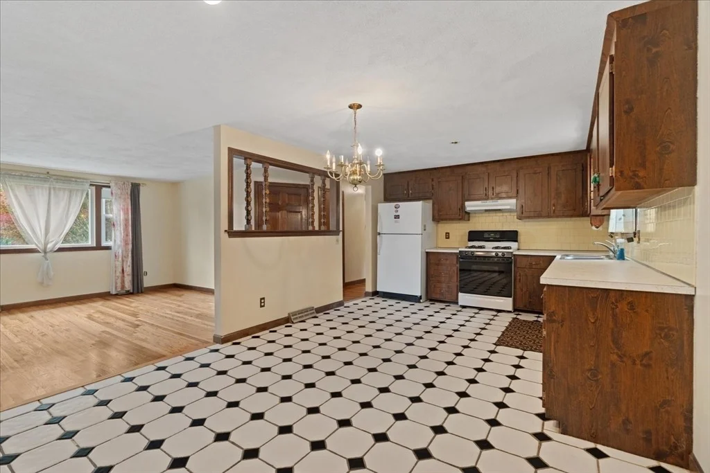 Photo of 17 Brewster Dr