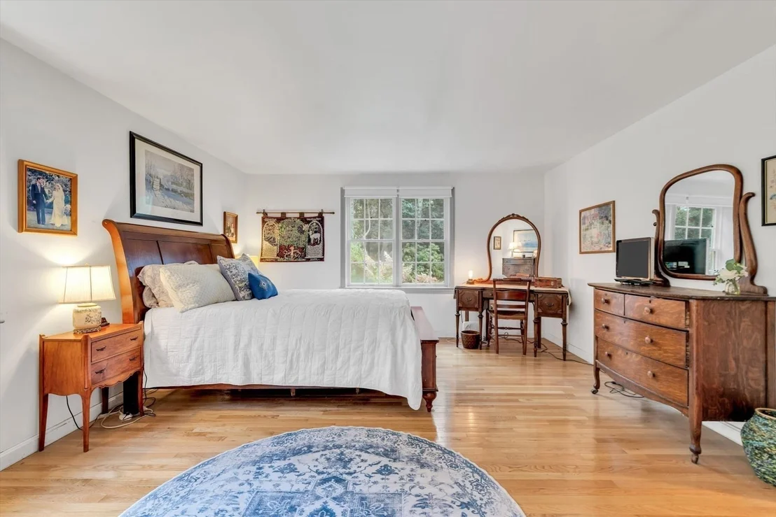 Photo of 8 Golf Link Cir
