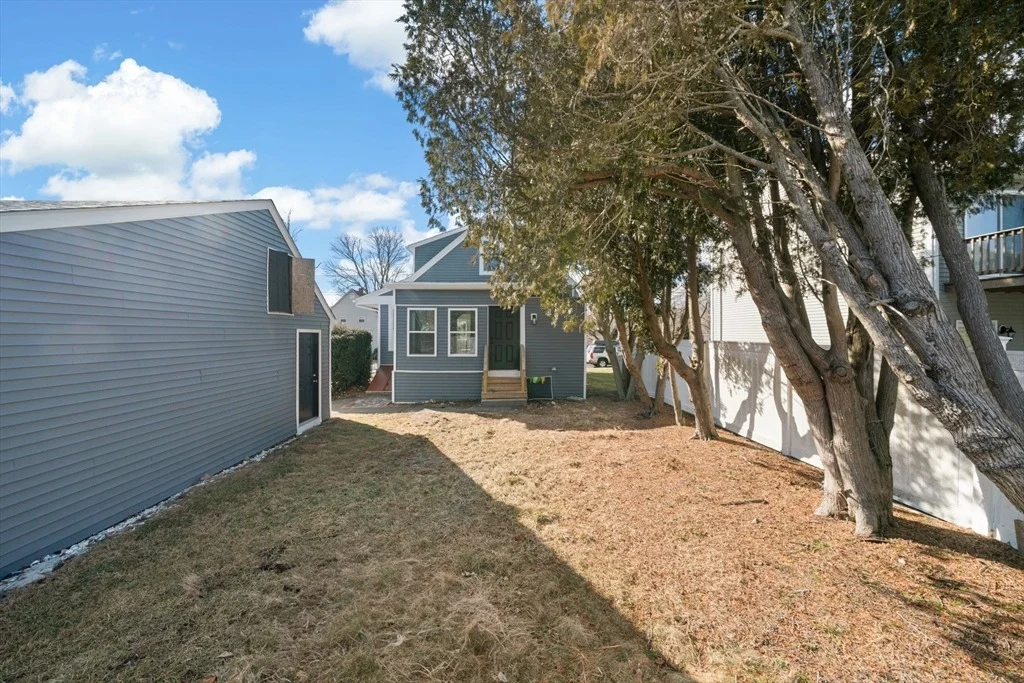 Photo of 71 Akin St