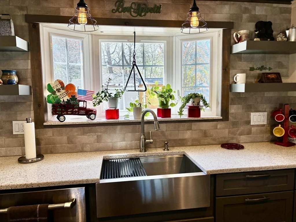 Photo of 96 Clearbrook Dr
