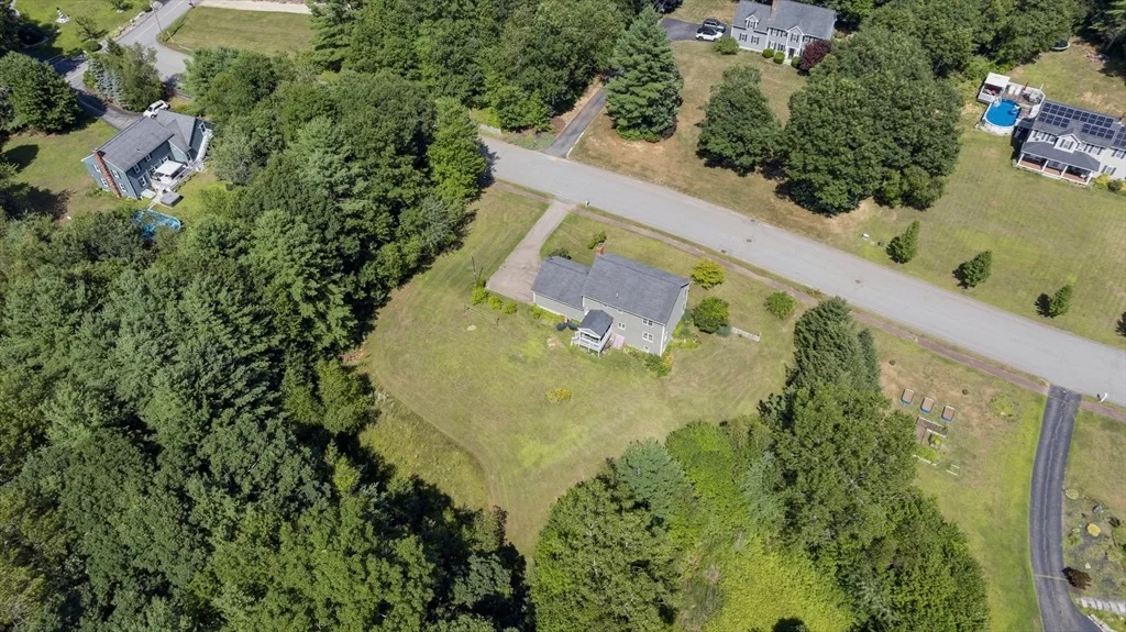 Photo of 1 Deer Run Rd