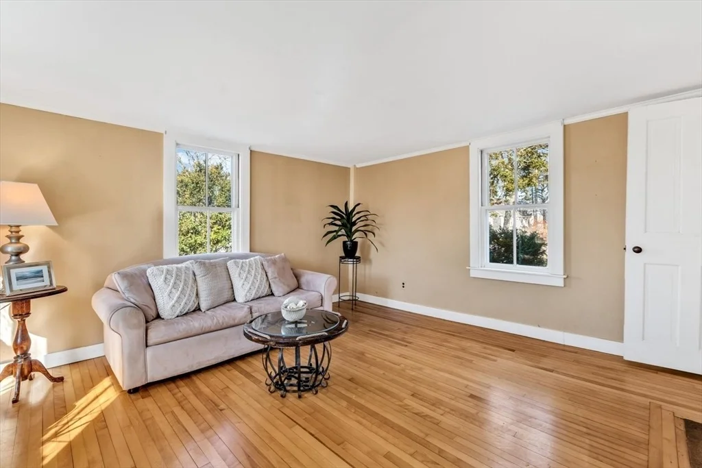Photo of 36 Perry Ln