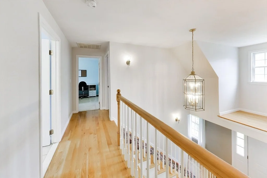 Photo of 24 Meadow Ln