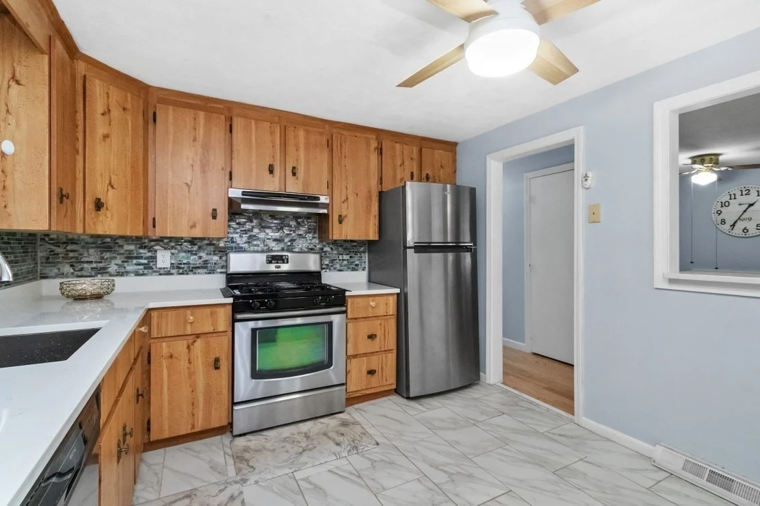 Photo of 30 Lantern Ln