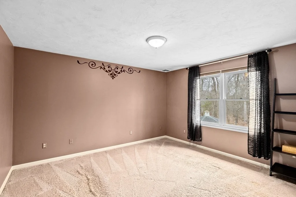 Photo of 130 Culloden Dr