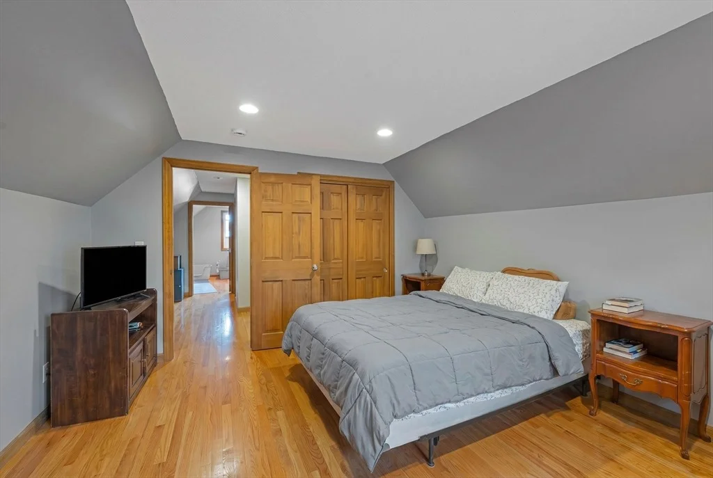 Photo of 50 Emerson St