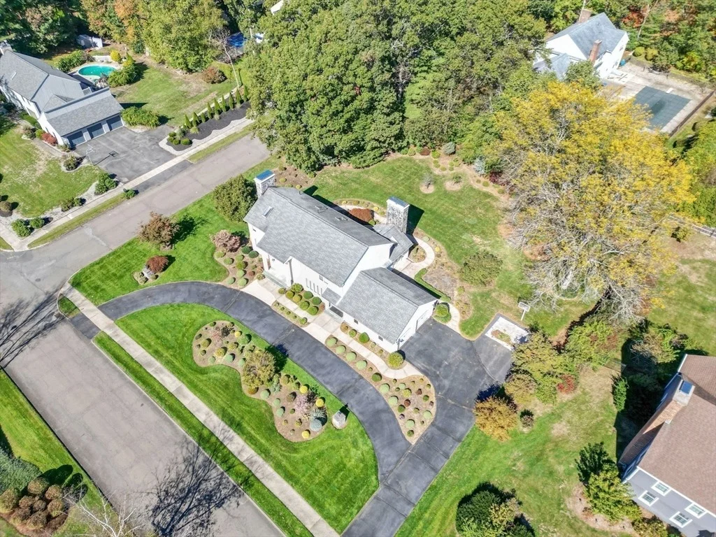 Photo of 202 Williamsburg Dr