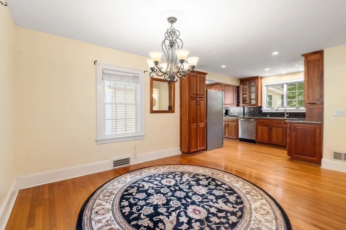 Photo of 197 Speen Street