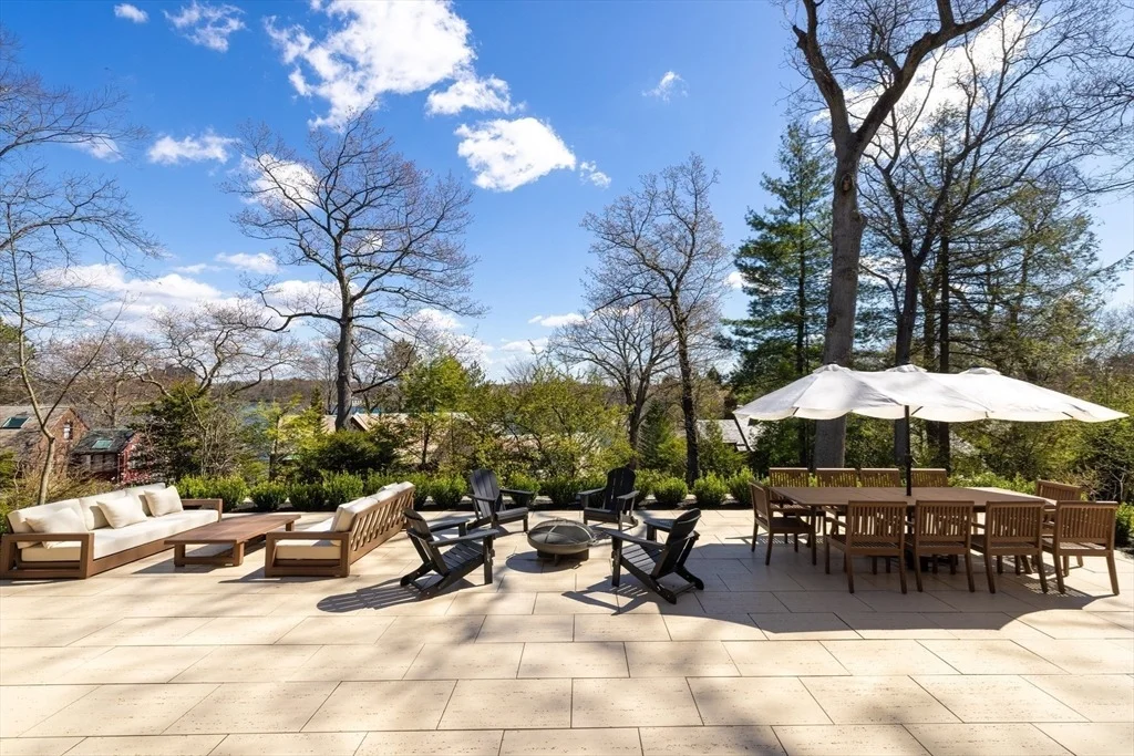 Photo of 124 Chestnut Hill Rd