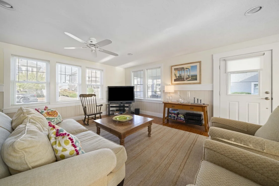 Photo of 117 Manomet Ave.