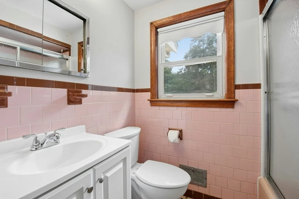 Photo of 129 Chickering Road