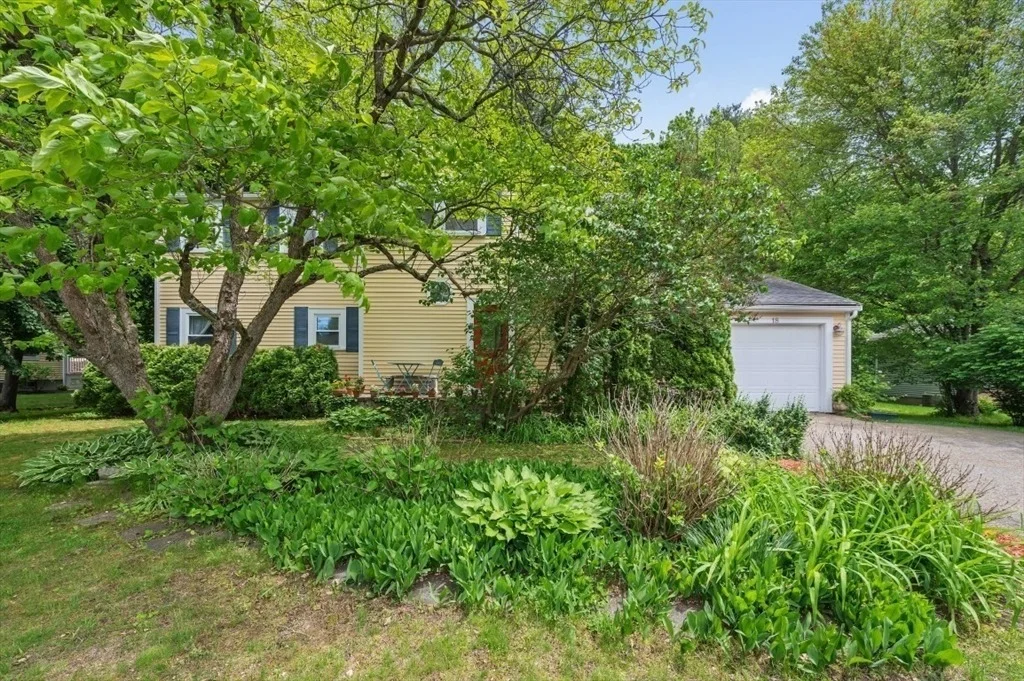 Photo of 18 Edgewood Rd