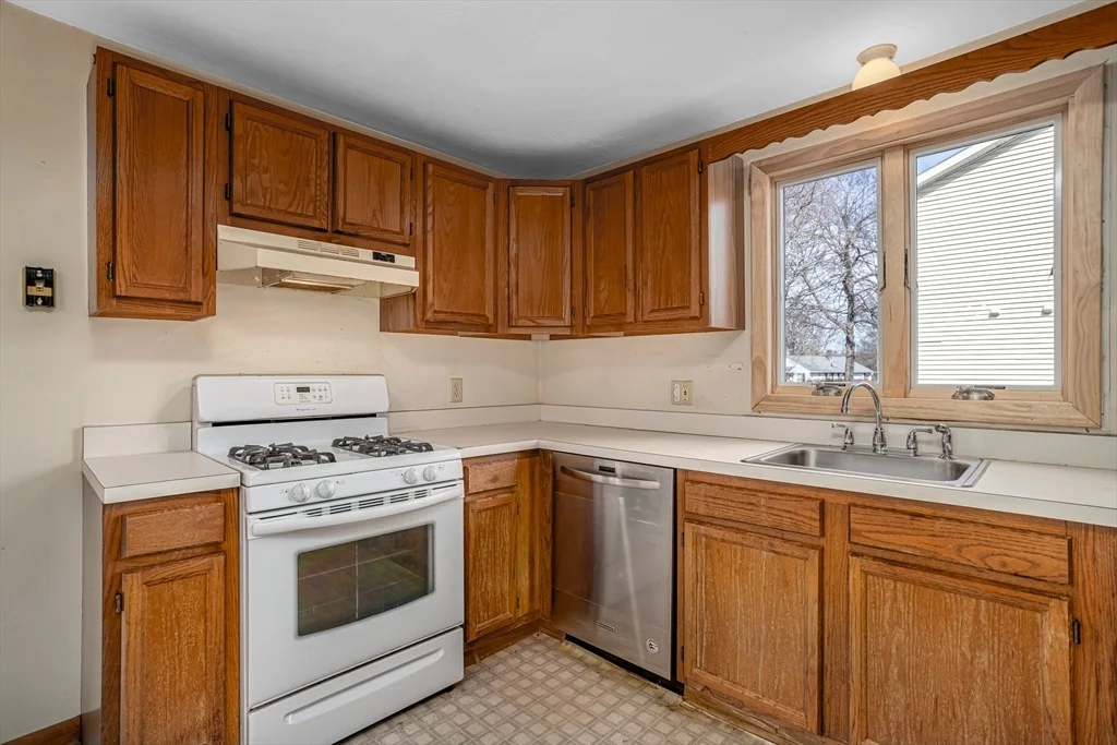 Photo of 6 Catalpa Circle