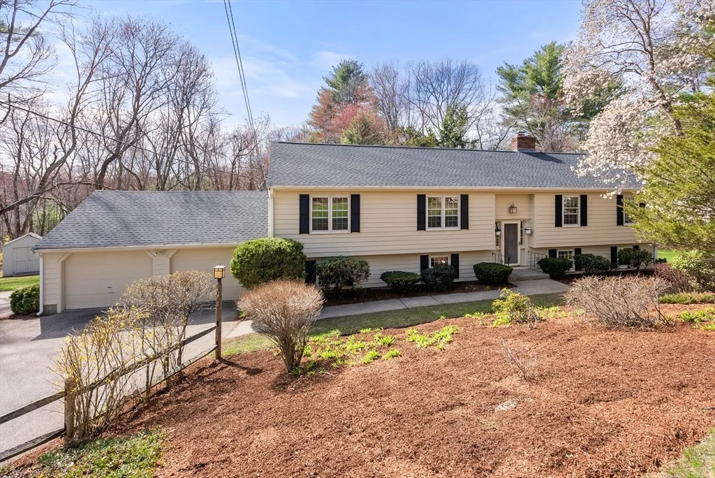 Photo of 39 Dakin Road