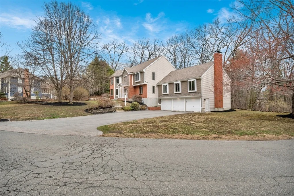 Photo of 315 Candlestick Rd