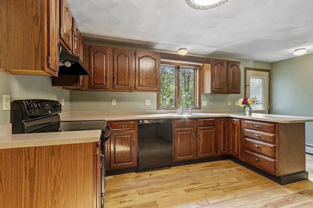 Photo of 146 Lowell Rd