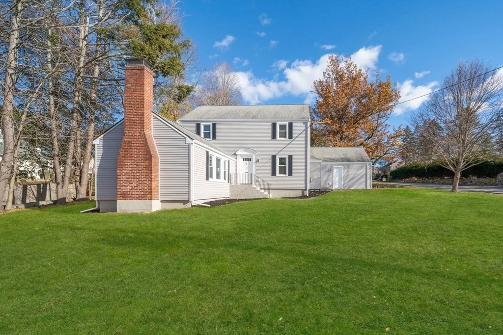Photo of 6 Puritan Ln