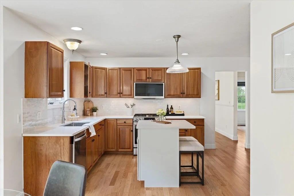 Photo of 8 Cardinal Cir