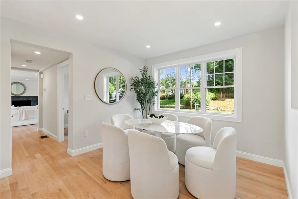 Photo of 6 Longbow Rd