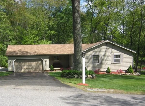 Photo of 35 Cathy Rd