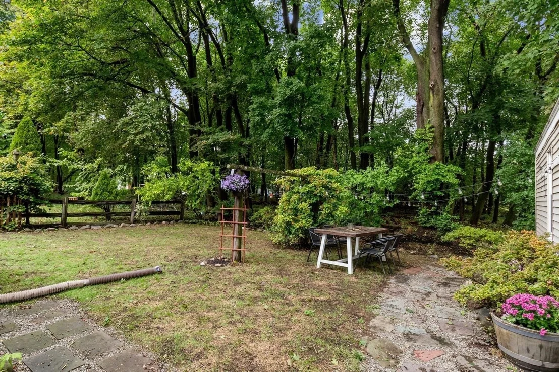Photo of 67 Ellsworth Rd