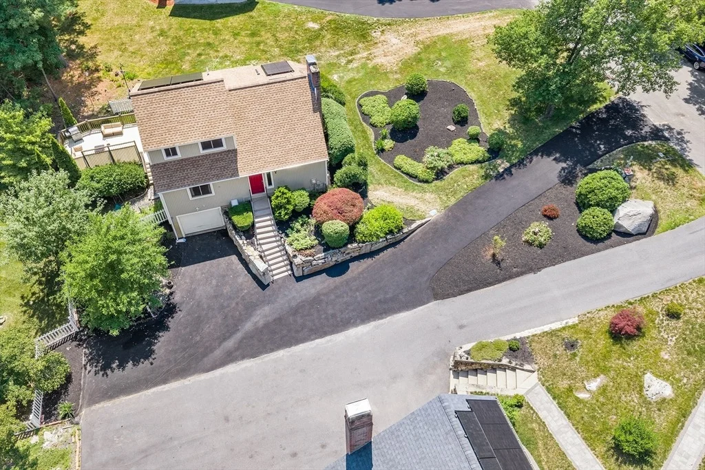Photo of 7 Sherborne Cir