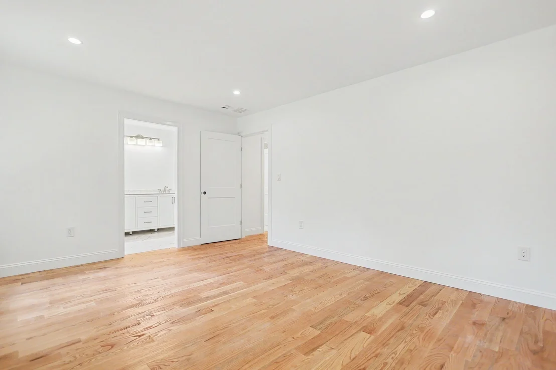 Photo of 7B Lakeshore Dr