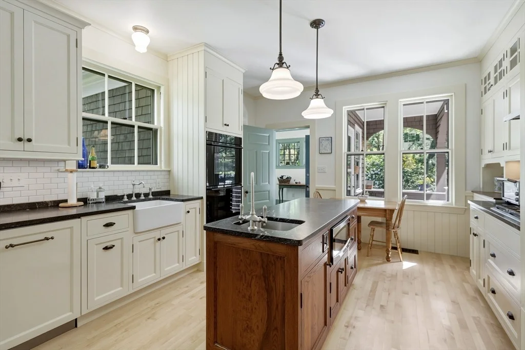 Photo of 91 Sunset Ave