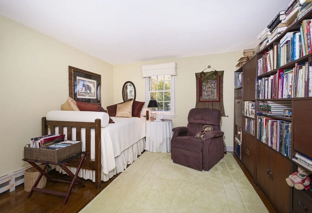 Photo of 93 Winfield Rd