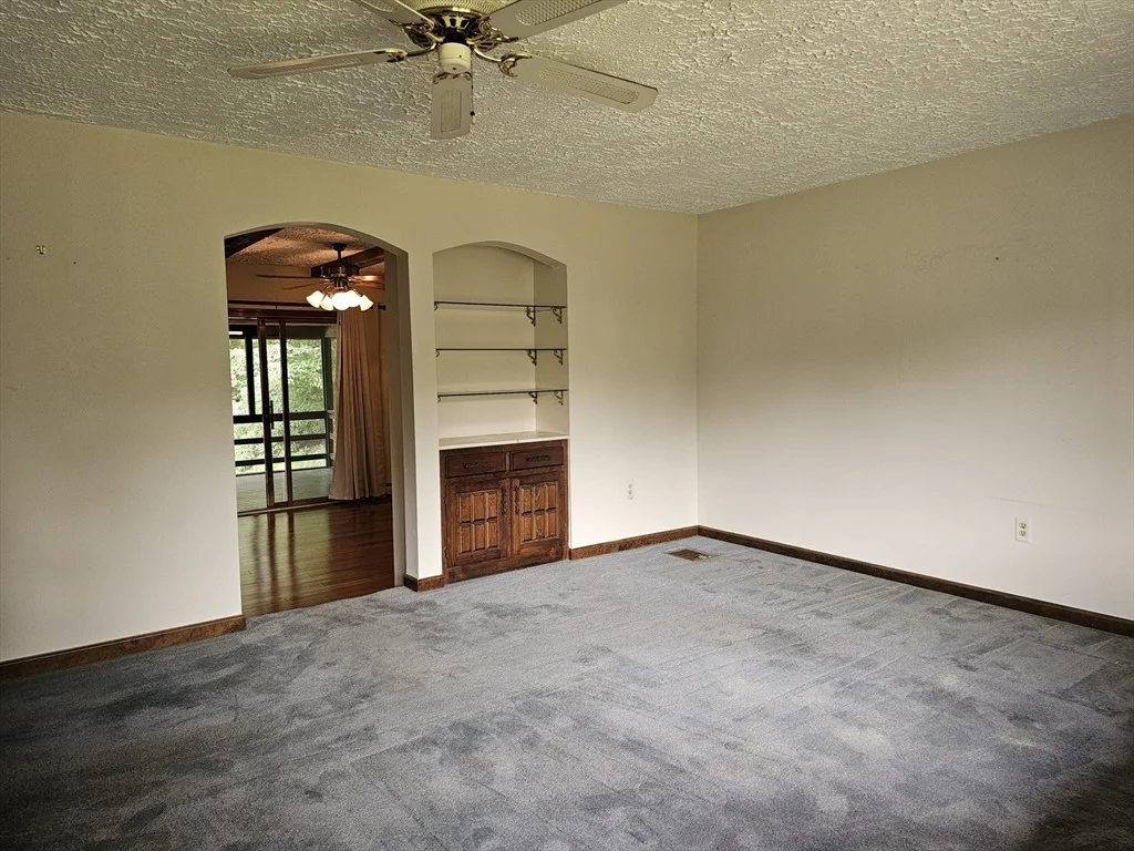 Photo of 38 Meadowlark Circle