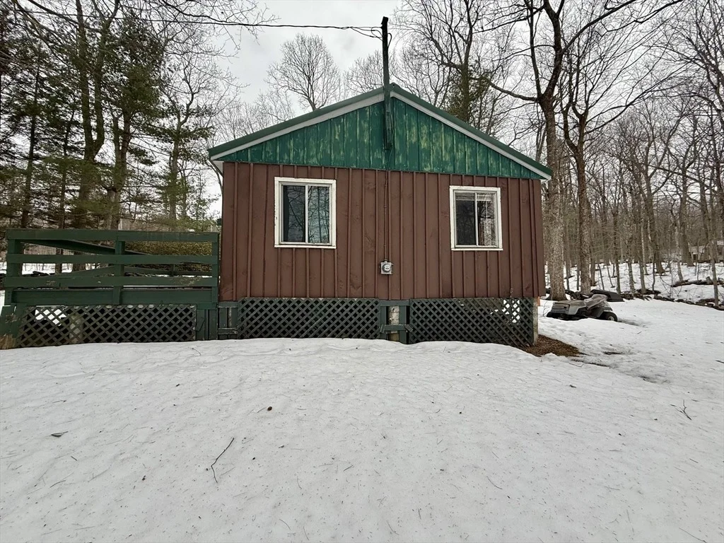 Photo of 23 E Brook Dr