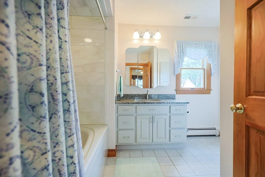 Photo of 76 Beach St