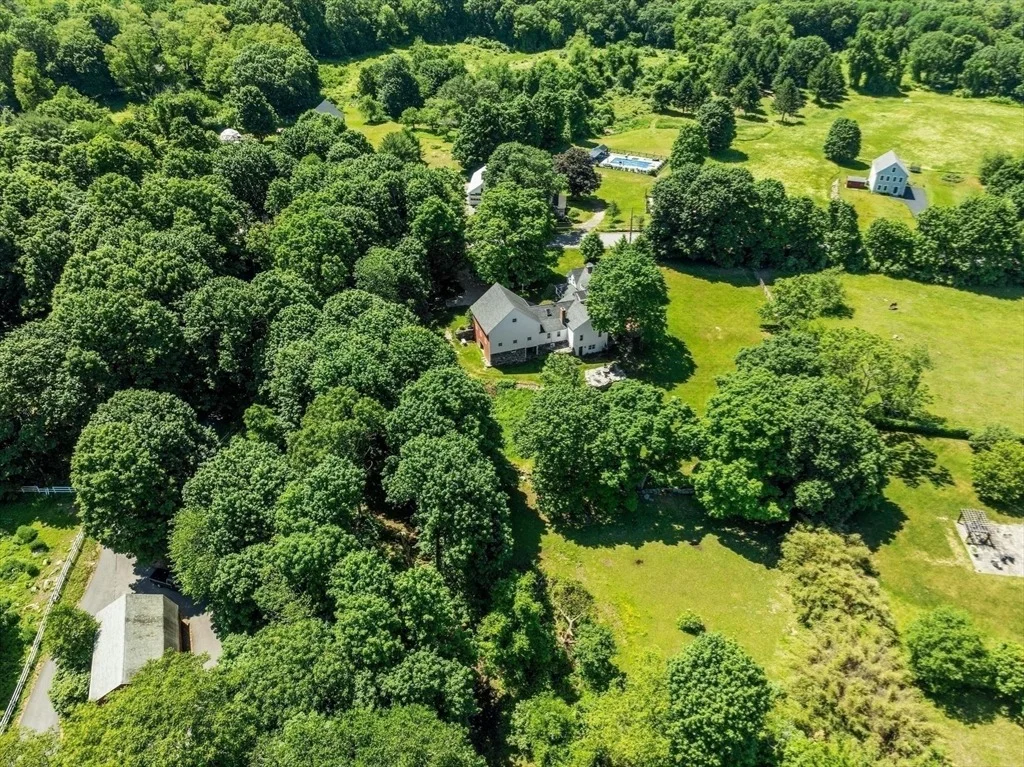 Photo of 827 Hill Rd