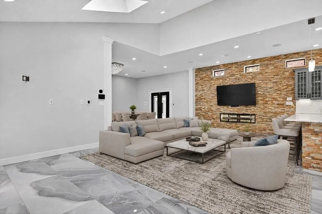 Photo of 23 Cove Rd